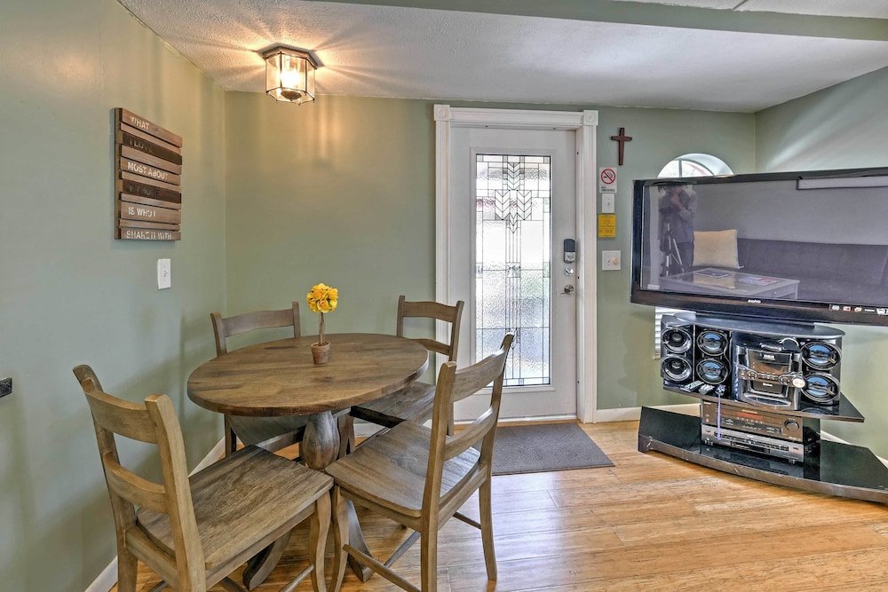 Фото Miami Beach HomeStay