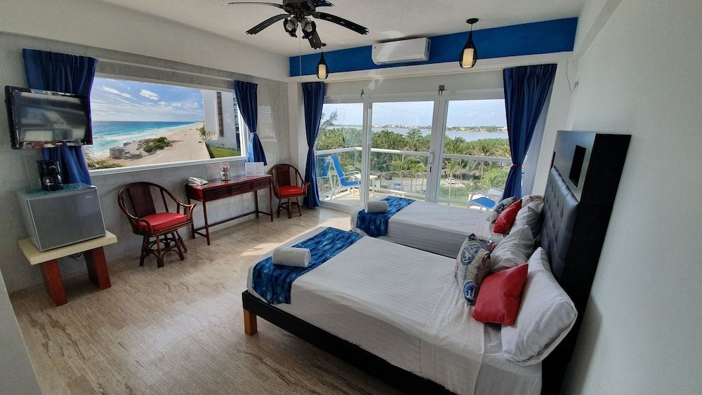 Фото Paradise Beachfront & Nightlife Heart