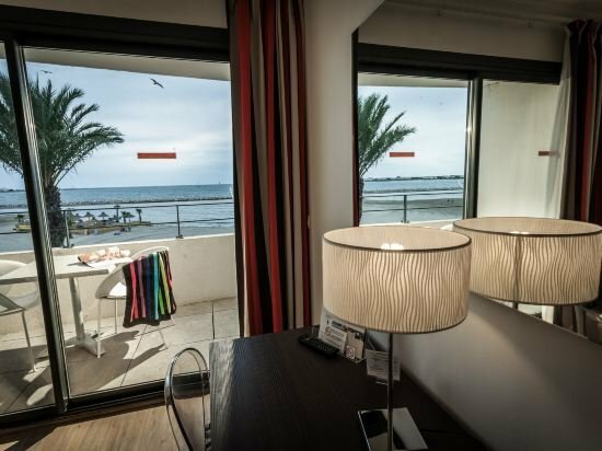 Гостиница Splendid Hotel Camargue - Chambres vue sur mer в Ле-Гро-дю-Руа