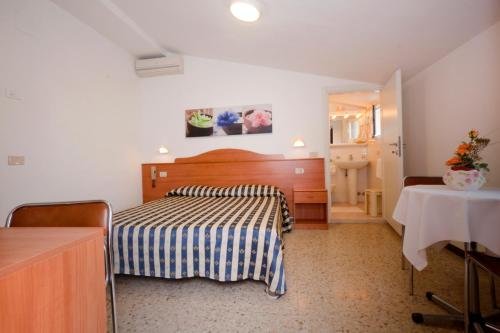 Фото Hotel Erika