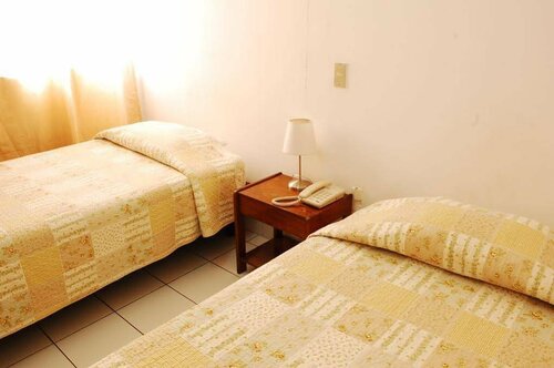 Гостиница Hotel Plaza Colon в Области Арика-и-Паринакота