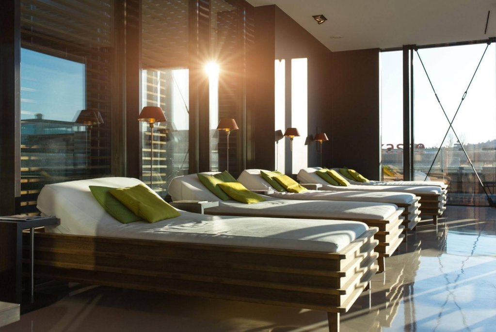 Фото Saks Urban Design Hotel Kaiserslautern