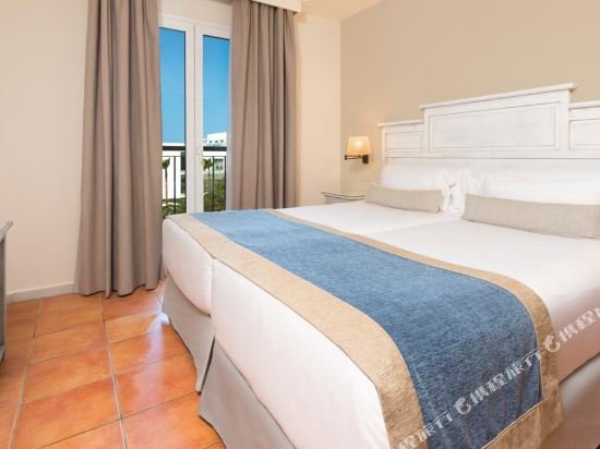 Фото Fuerte Conil Resort