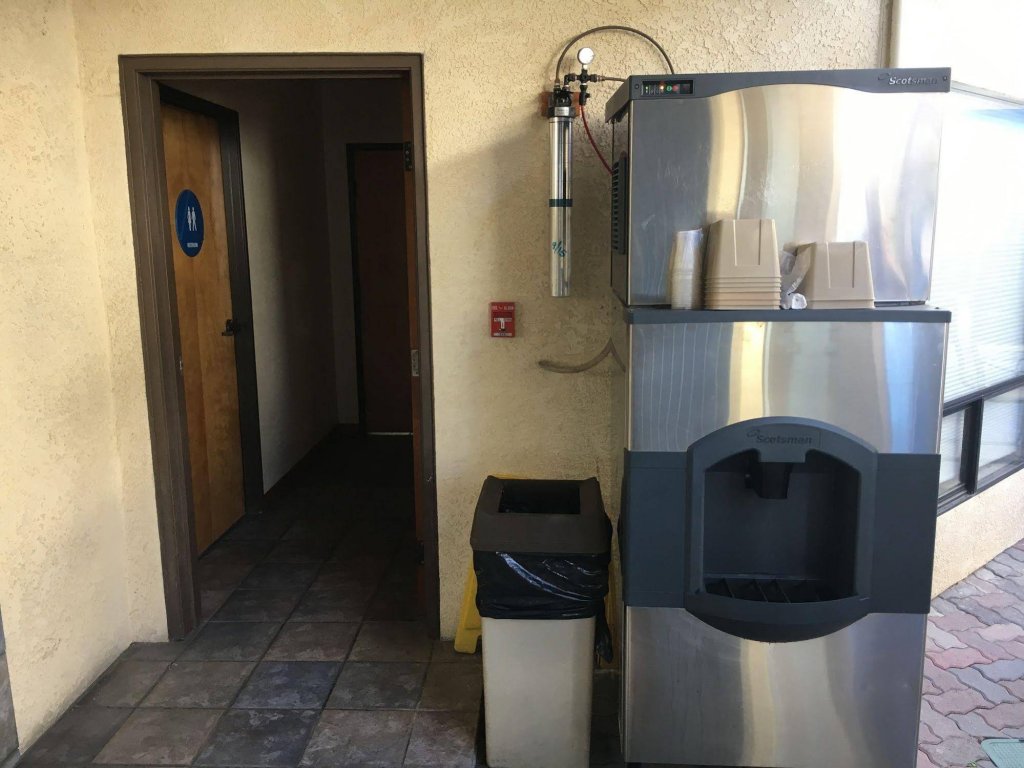 Фото Seaport Village Inn Avalon