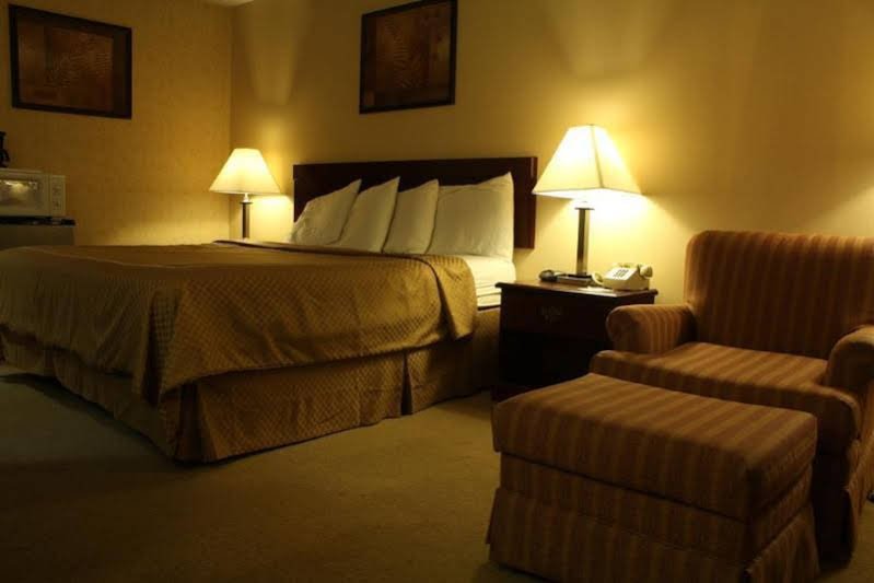 Фото Red Roof Inn Freehold