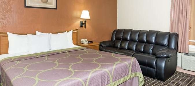 Фото Super 8 by Wyndham Azusa