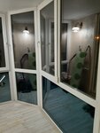 Balkon Anton (mikrorayon Pugachi, Menovinskaya ulitsa, 81) ، حدائق الشتاء والشرفات والتراسات