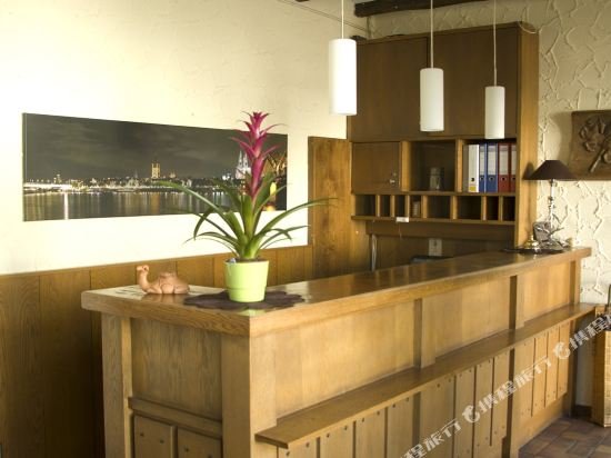 Фото Hotel Kölner Hof Refrath