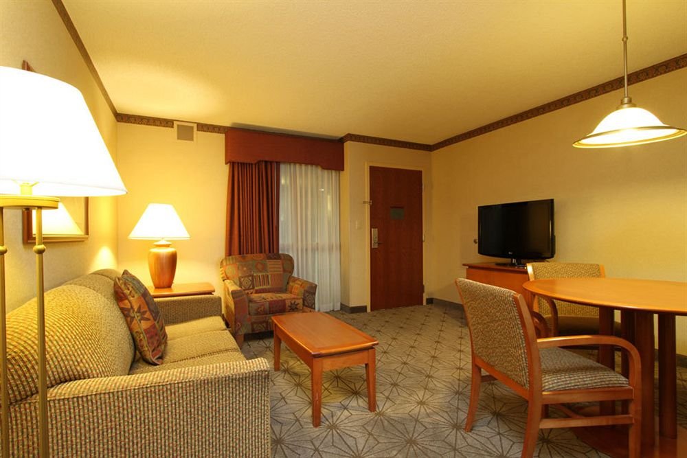Фото Embassy Suites by Hilton Portland Airport