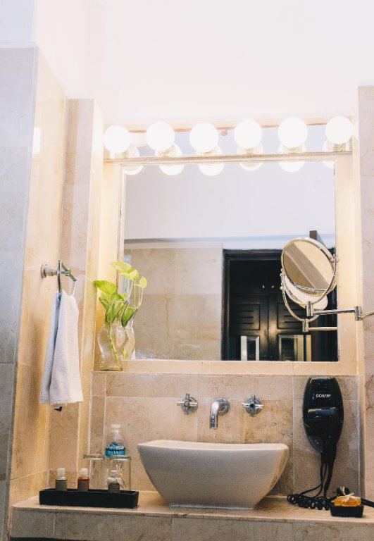 Фото Hacienda Paradise Hotel by Hospitality Wellbeing