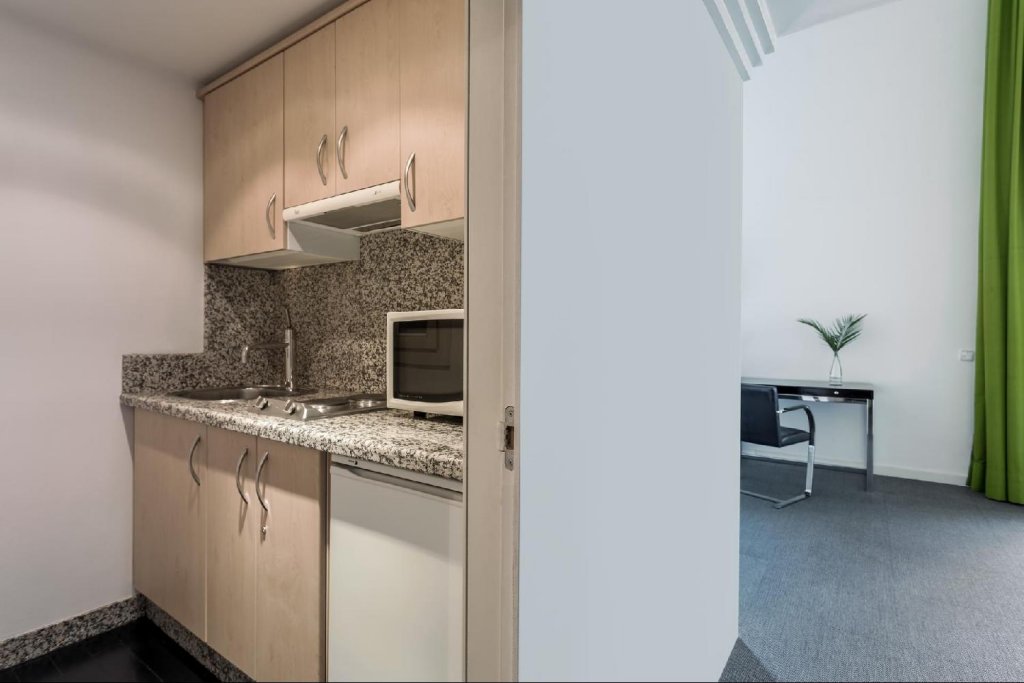 Фото Hotel Room Mate Laura