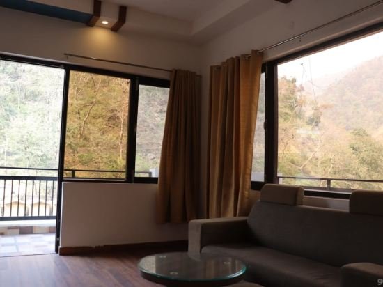 Фото Hotel Grand Tapovan