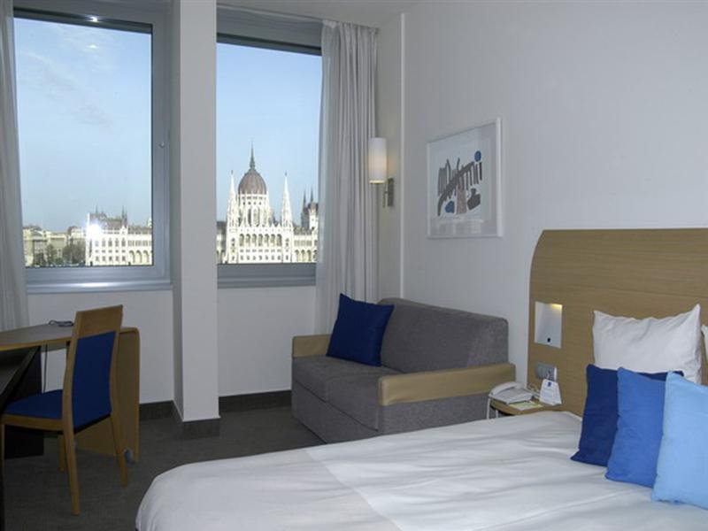 Фото Novotel Budapest Danube