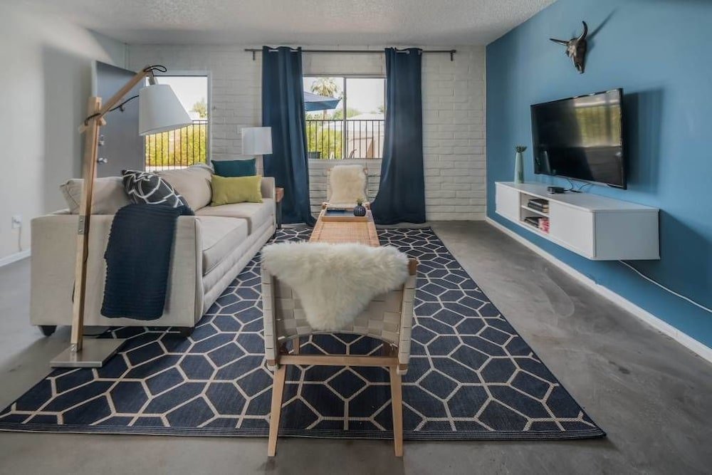 Фото Relaxing 2br Pool by WanderJaunt