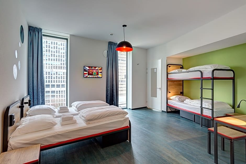 Фото Meininger Hotel Amsterdam Amstel