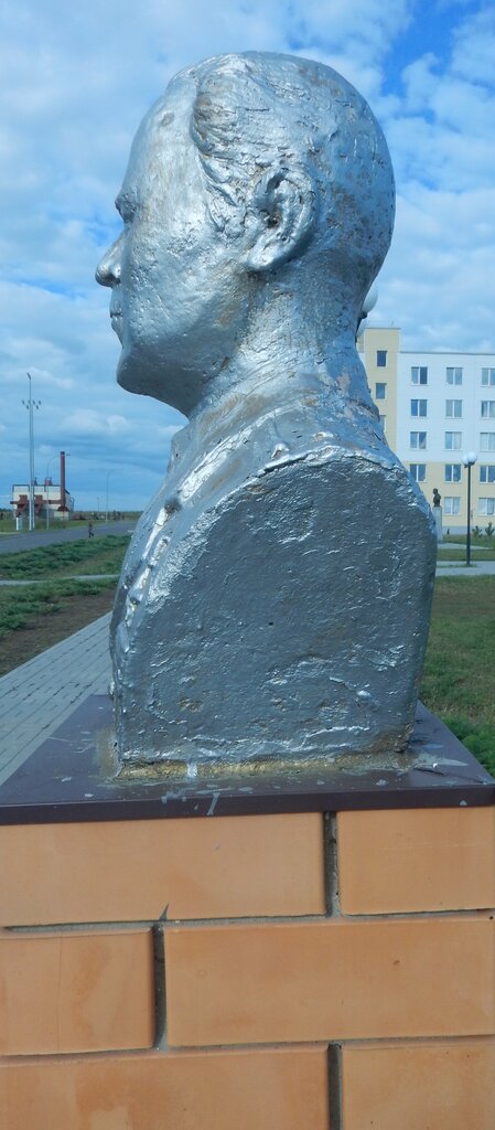 Monument, memorial Бюст Героя Советского Союза Солдатенко Василия Григорьевича, Belgorod Oblast, photo