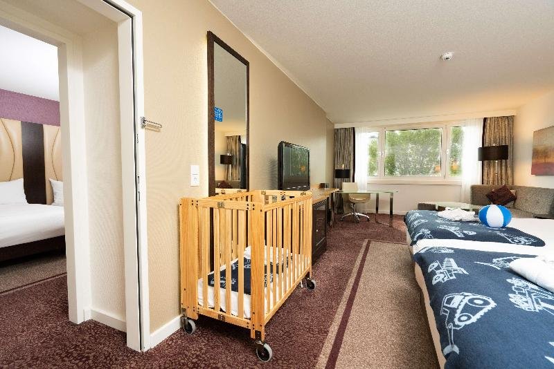 Фото Hilton Vienna Danube Waterfront