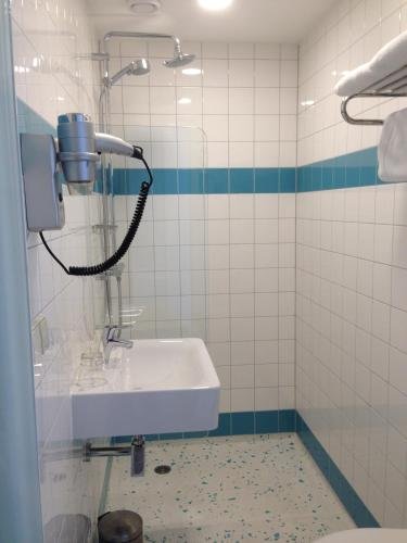 Фото Hotel Corner House