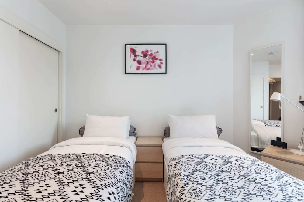 Фото Bright New 1 Bedroom Flat in Elephant and Castle