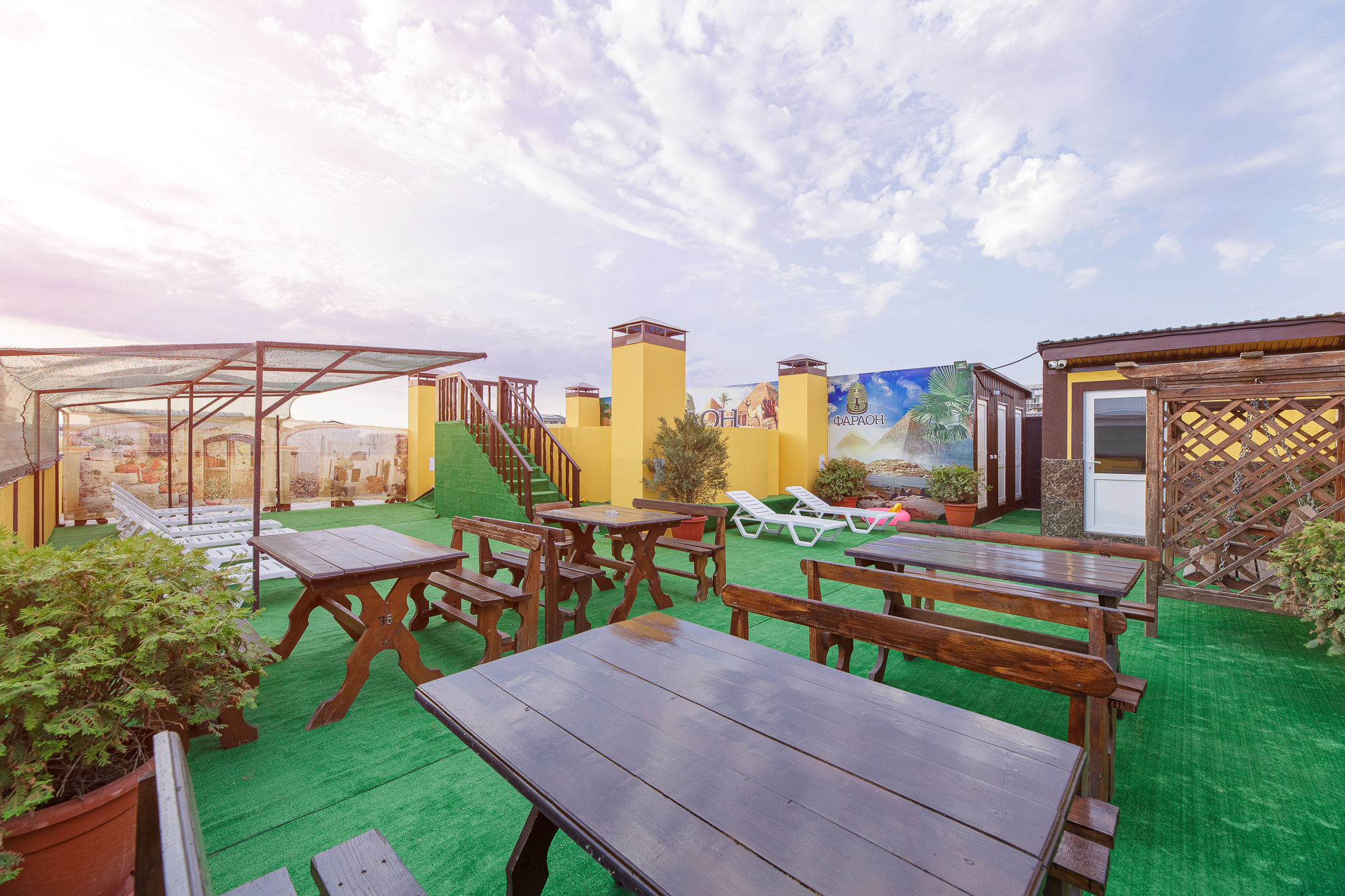 Фото отеля 2