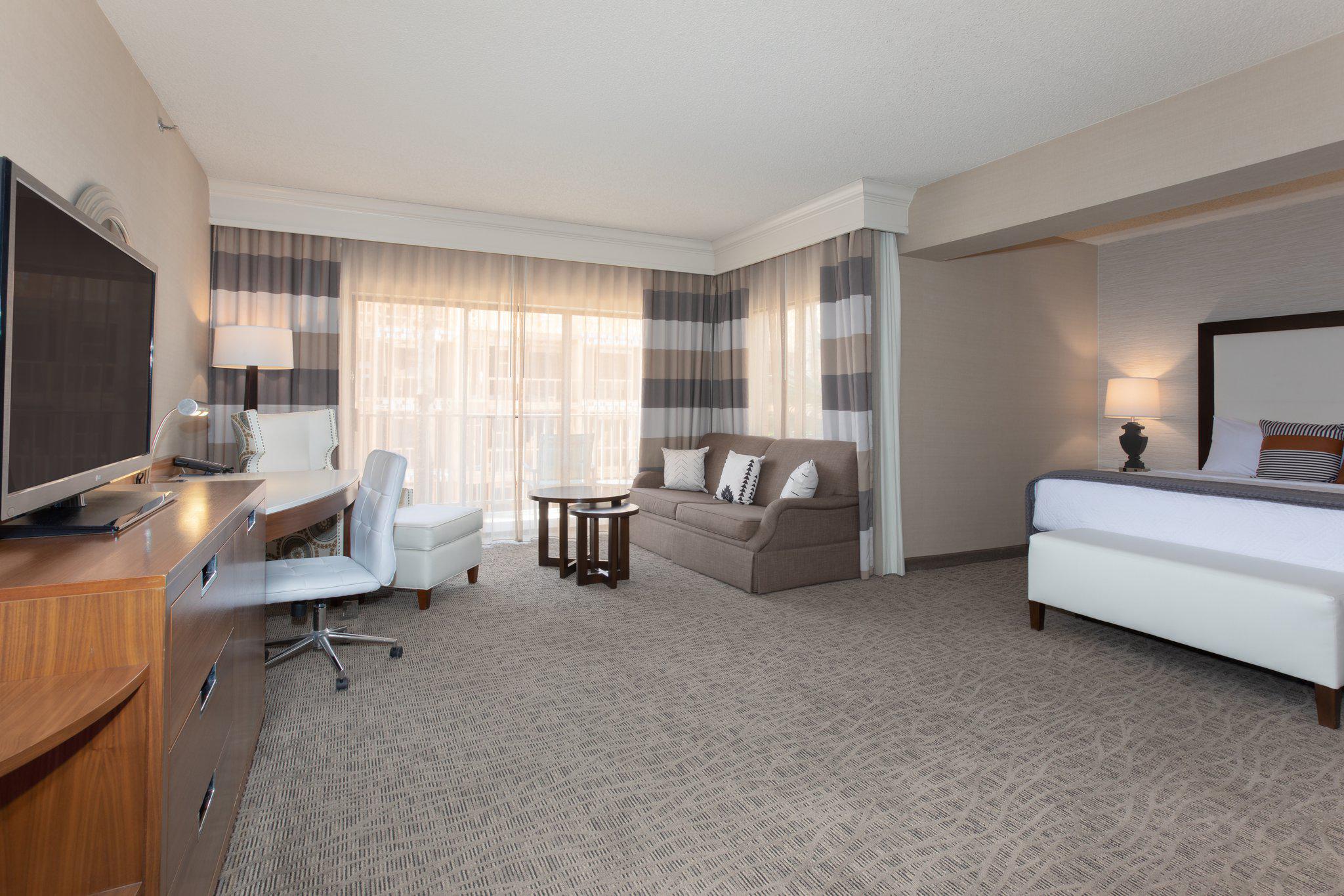 Фото Crowne Plaza Phoenix - Chandler Golf Resort, an Ihg Hotel