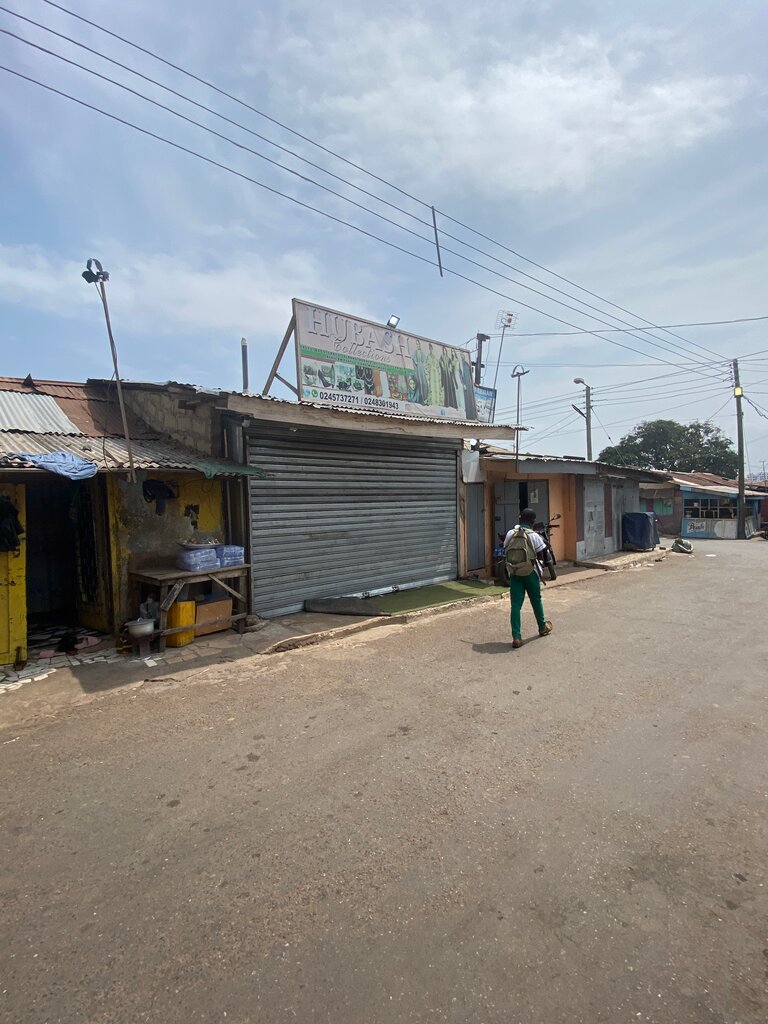 Clothing store Hubash Collections, Accra, photo