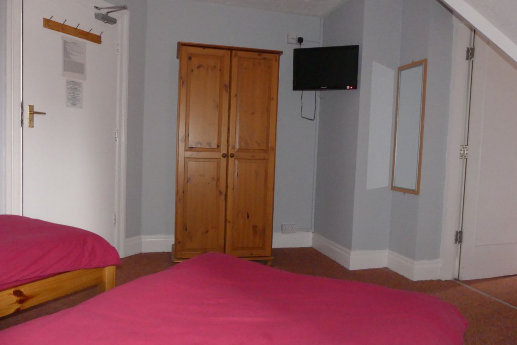 Фото Crosskeys Hotel