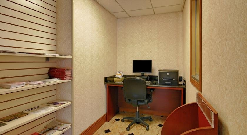 Фото Quality Inn Near Princeton