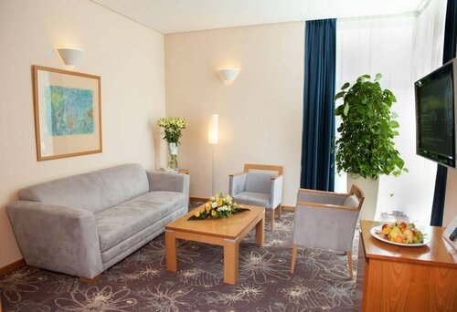 Гостиница Lycium Hotel Debrecen в Дебрецене