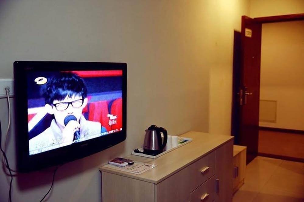 Фото East Station International Youth Hostel