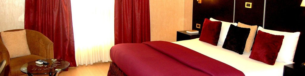 Фото Chesney Hotel