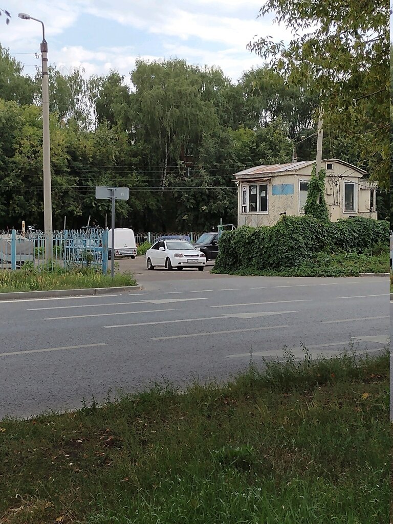 موقف السيارات Avtostoyanka Oo Vserossiyskoye obshchestvo avtomobilistov ، قازان، صورة