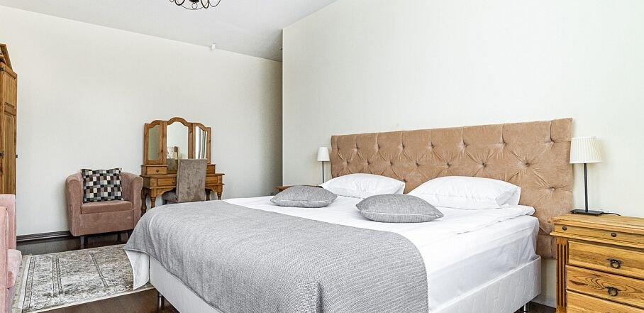 Фото Роза Шале