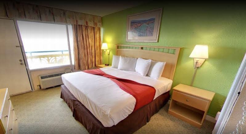 Фото Atlantic Paradise Inn and Suites