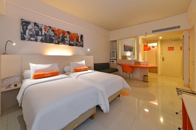 Фото Harris Hotel & Conventions Ciumbuleuit - Bandung