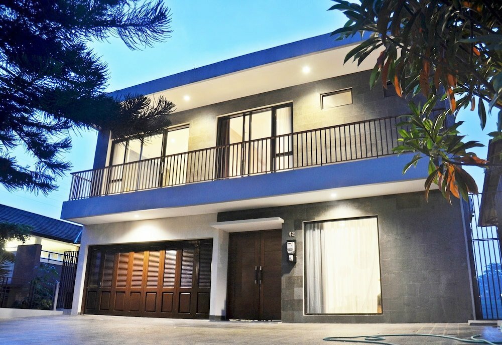 Hotel Kamala Villa 10 bedrooms with a private swimming pool, West Java, photo