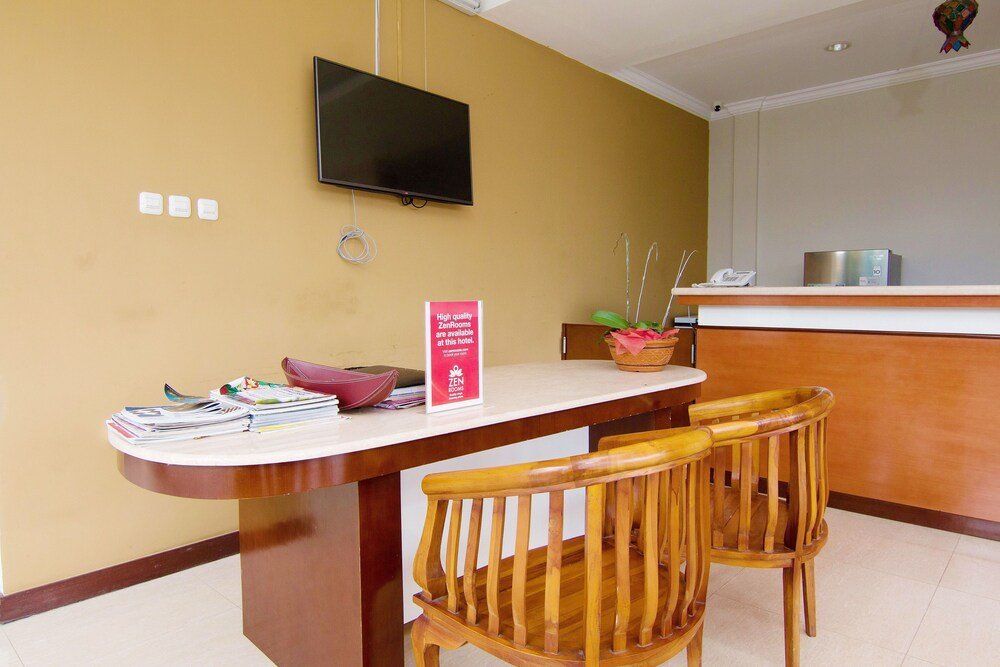 Фото Zen Rooms Batu Bolong Canggu
