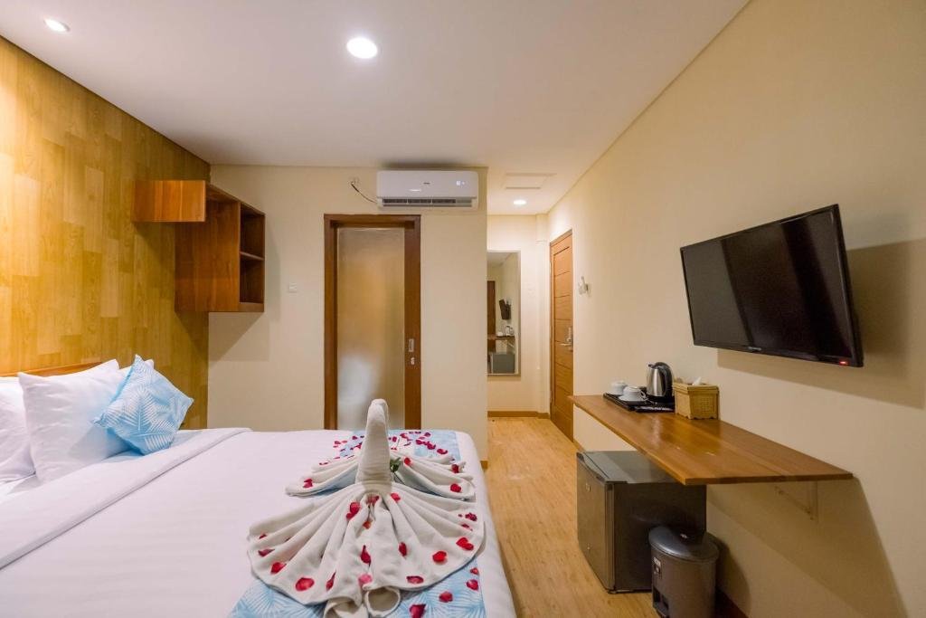 Фото Caroline Hostel