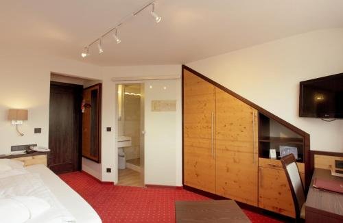 Фото Hotel Wittelsbacher Hof