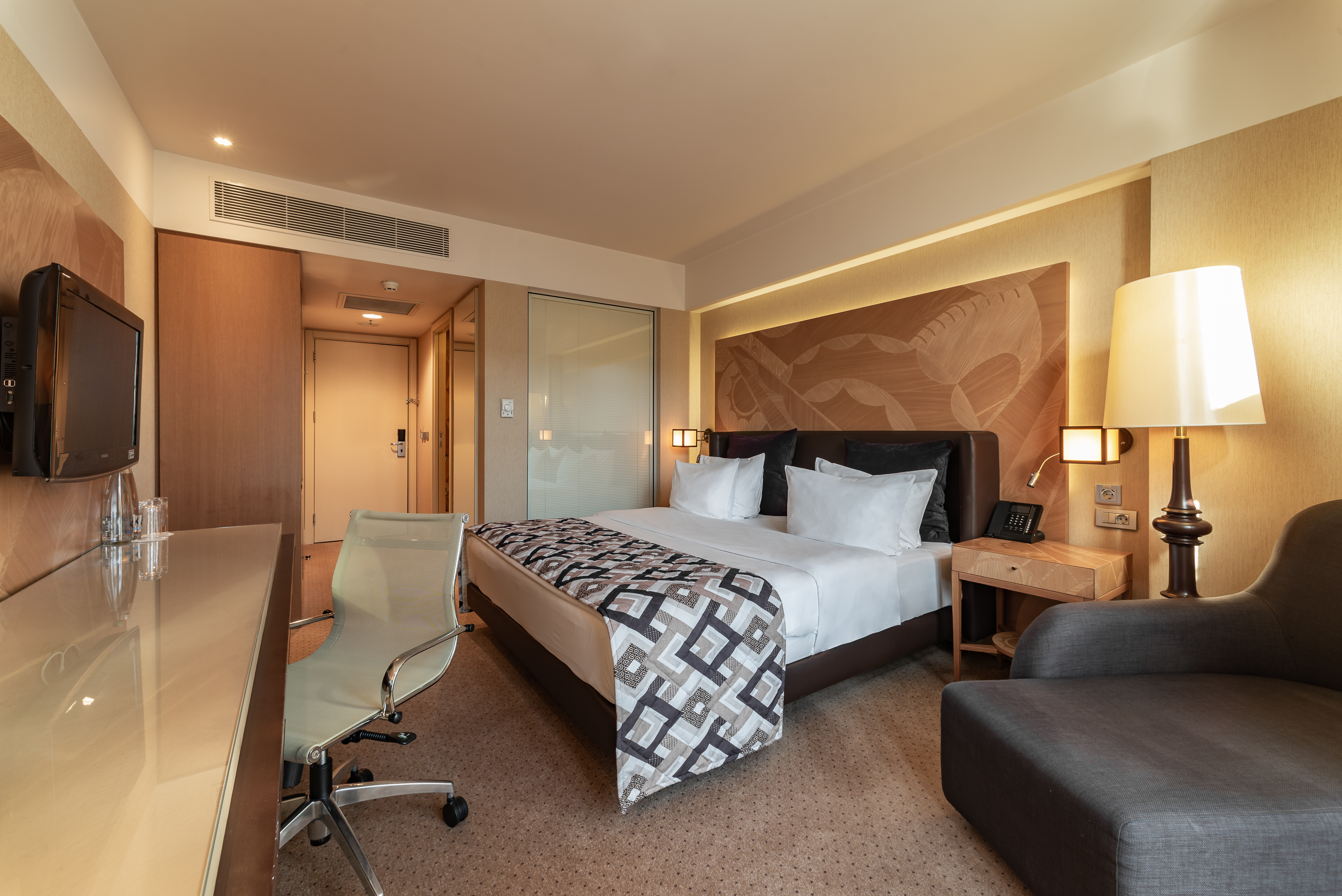 Фото Crown Hotel Санкт-Петербург