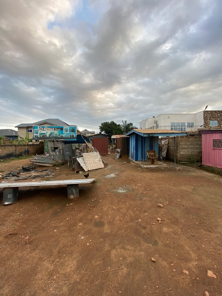 Metalware Bohyeba Metal Works, Earth, photo