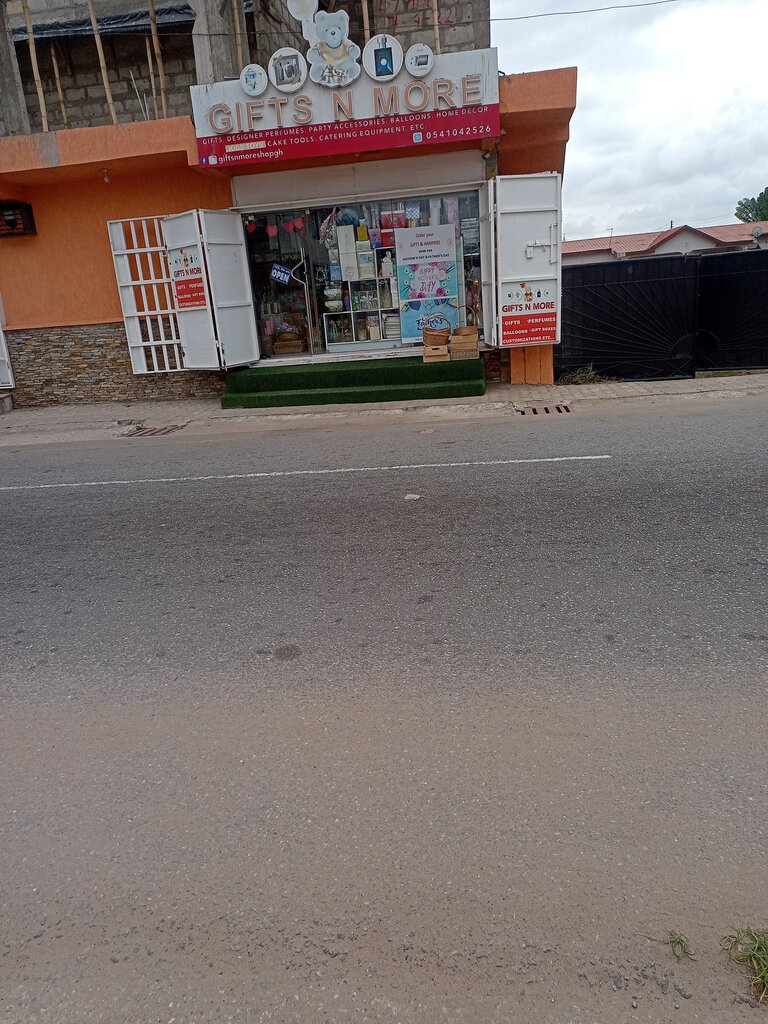 Perfume and cosmetics shop Gifts n more, Accra, photo