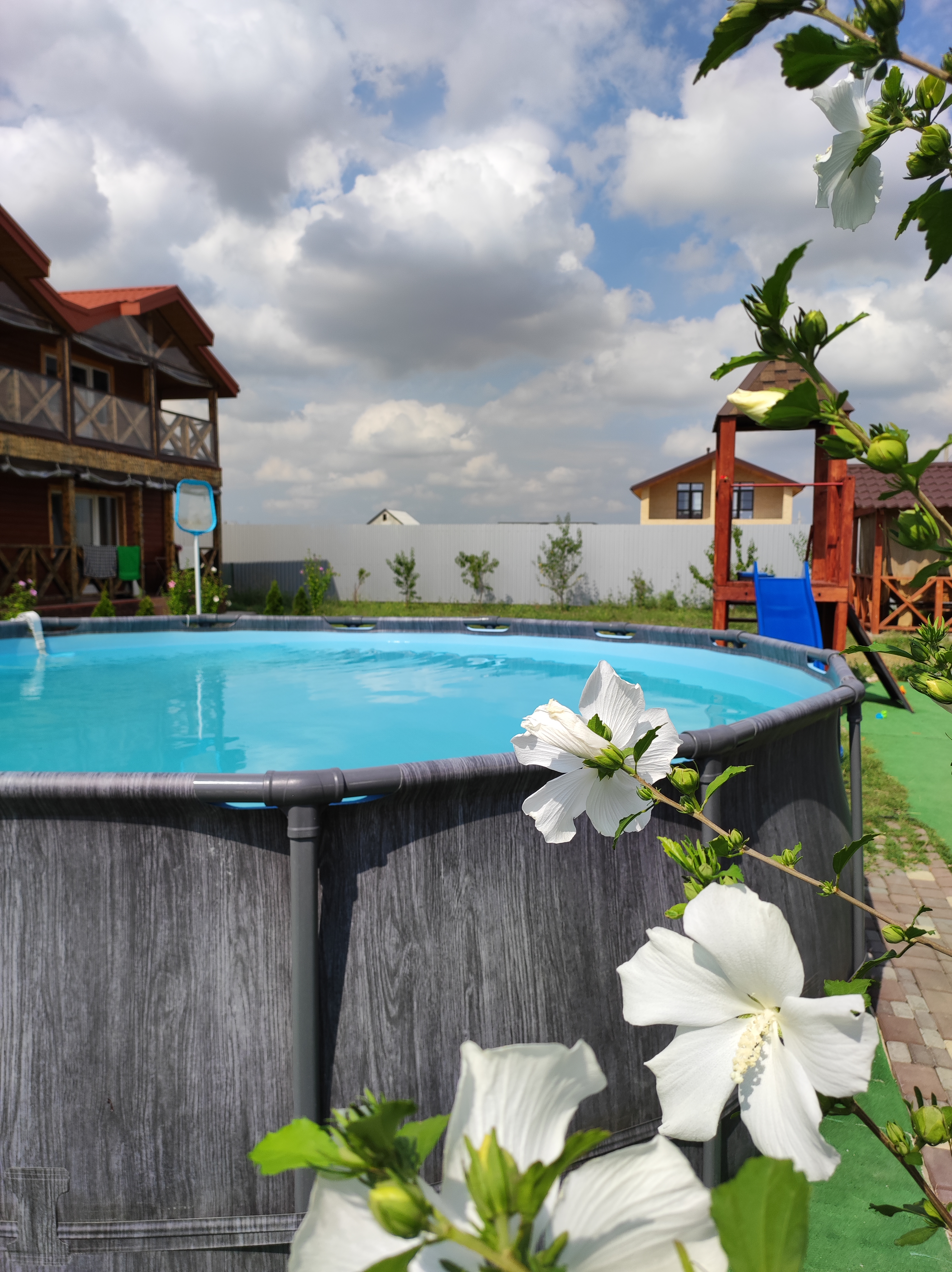 Фото Миланд