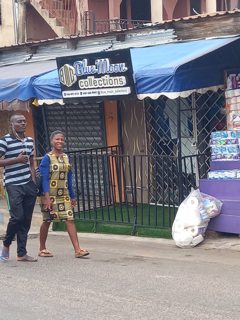 Clothing store Blue moon collection, Accra, photo