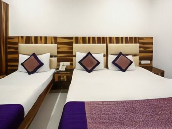 Фото Hotel Srivinayak