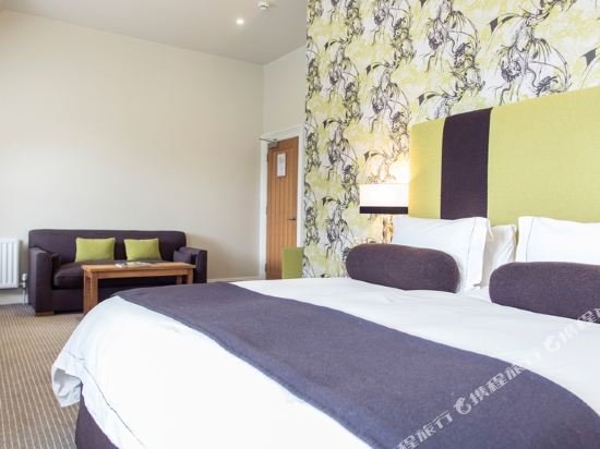 Фото The Green House