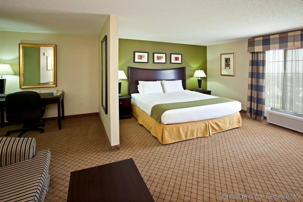 Фото Holiday Inn Express Hotel & Suites Harrison, an Ihg Hotel