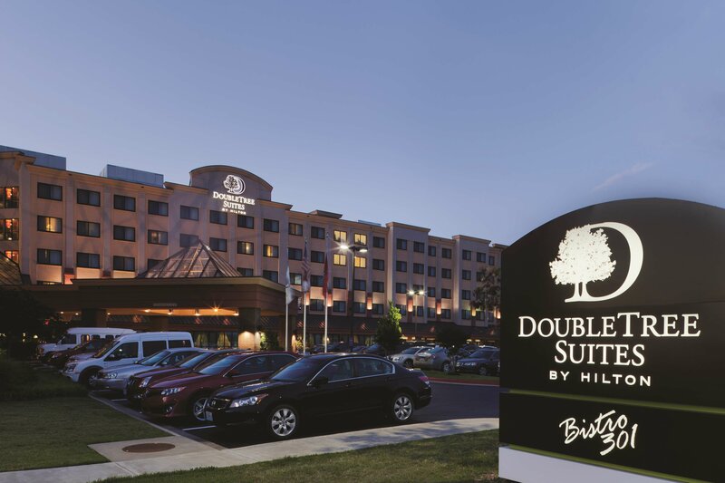 Doubletree Suites by Hilton Bentonville