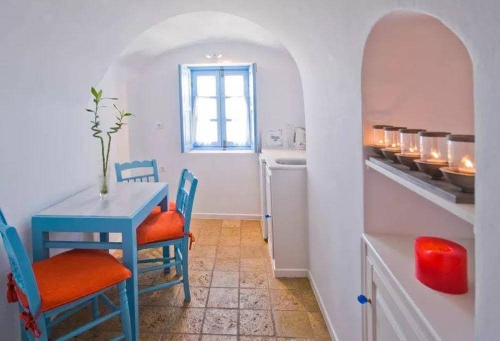 Фото Pantelia Suites