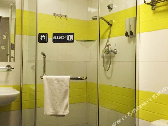 Фото 7 Days Inn Foshan Dongfang Plaza Wal-Mart Branch